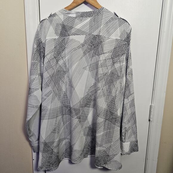 Calvin Klein Sheer Black & White V-Neck Roll Tab Sleeves Button Blouse Size 2X - Picture 7 of 7